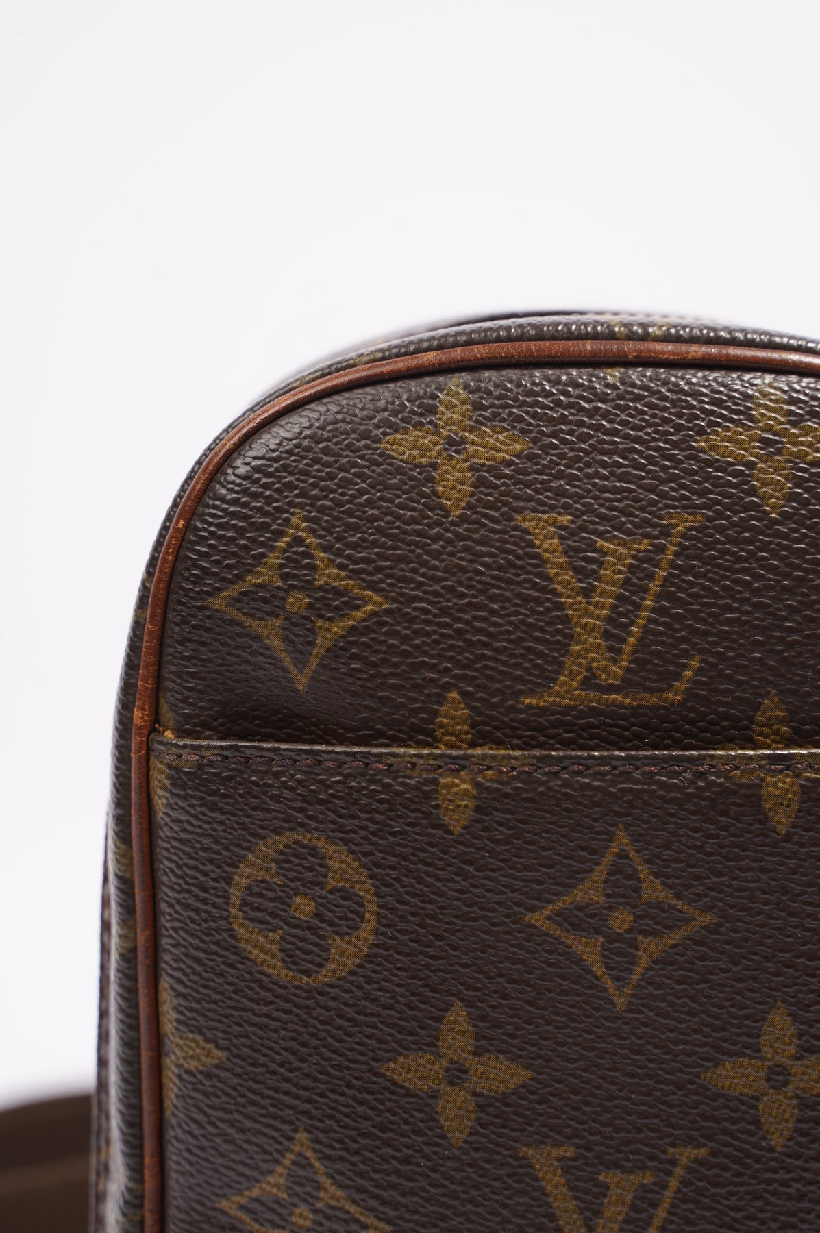 Louis Vuitton Monogram Canvas Pochette Gange Bag Louis Vuitton