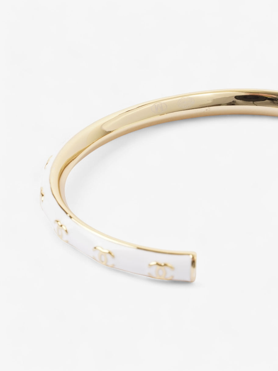 Chanel CC Bangle White / Gold Base Metal Medium Image 5