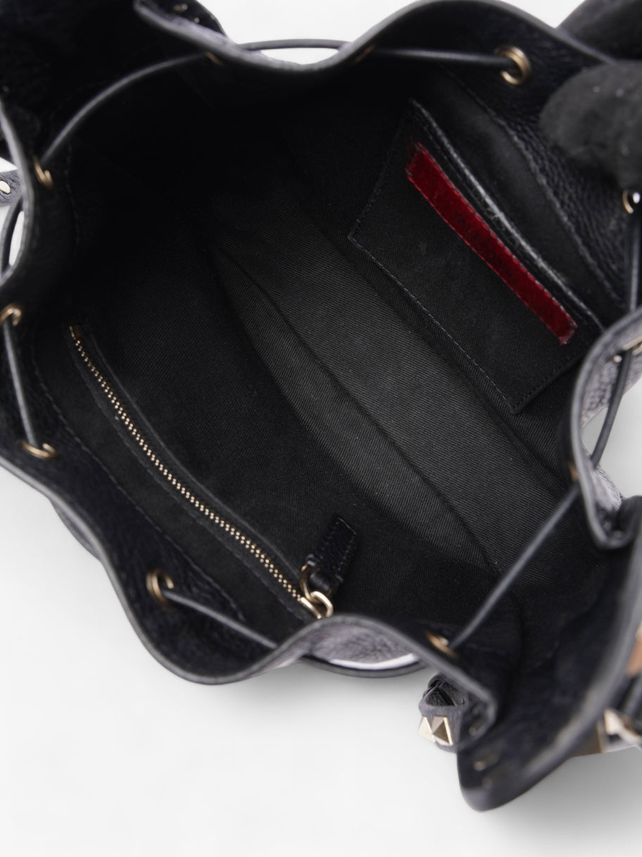 Rockstud Bucket Black Leather Image 9