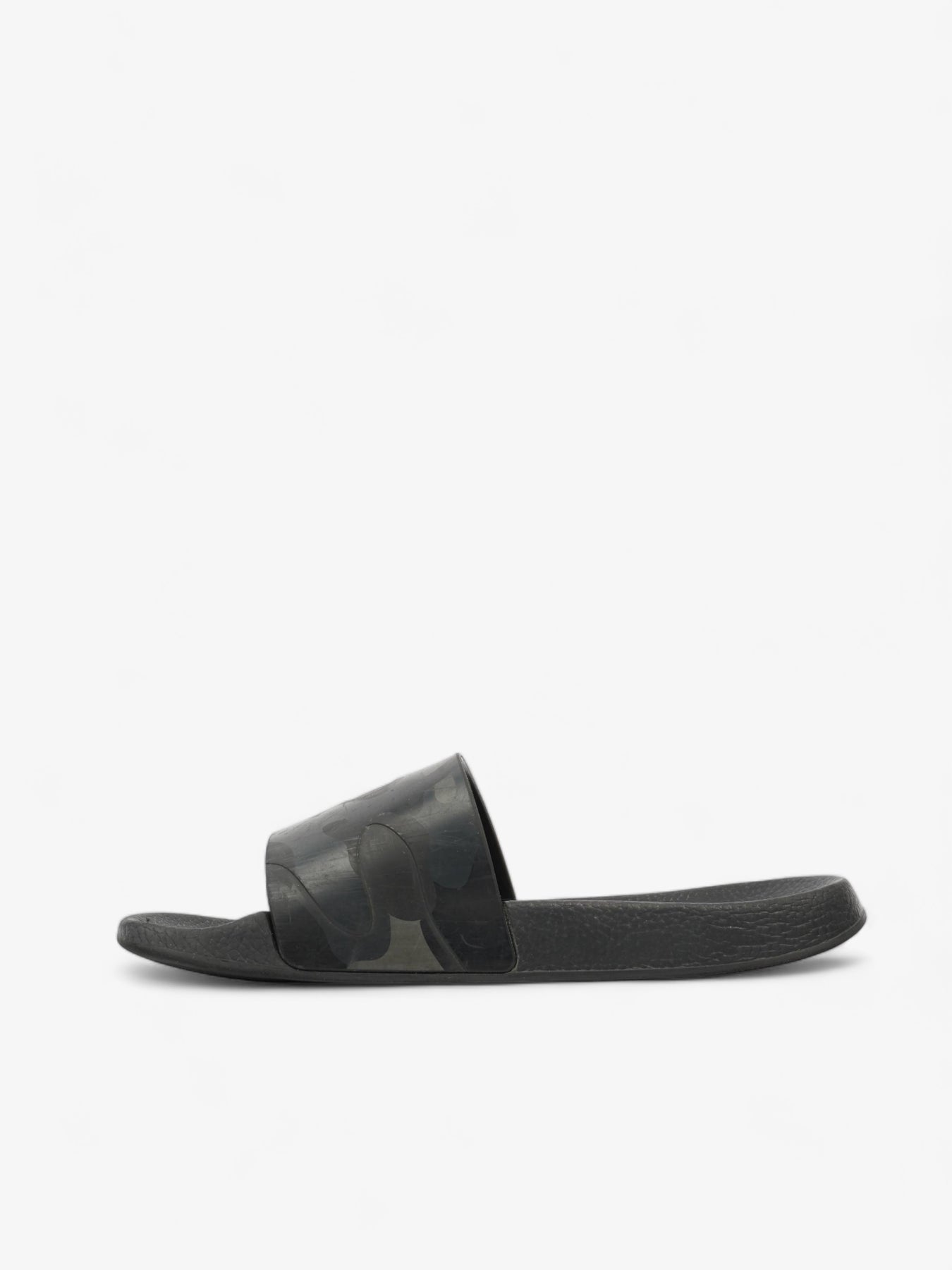 Valentino black hot sale camo slides