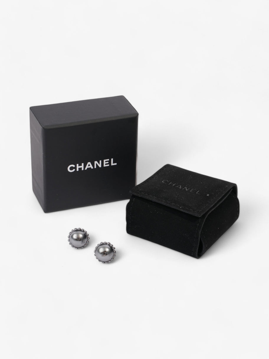 Chanel CC Circle Pendant Earrings Black Base Metal Image 5