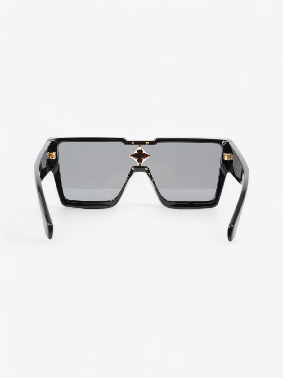 Louis Vuitton Cyclone Glasses Black / Gold / White Acetate Image 3