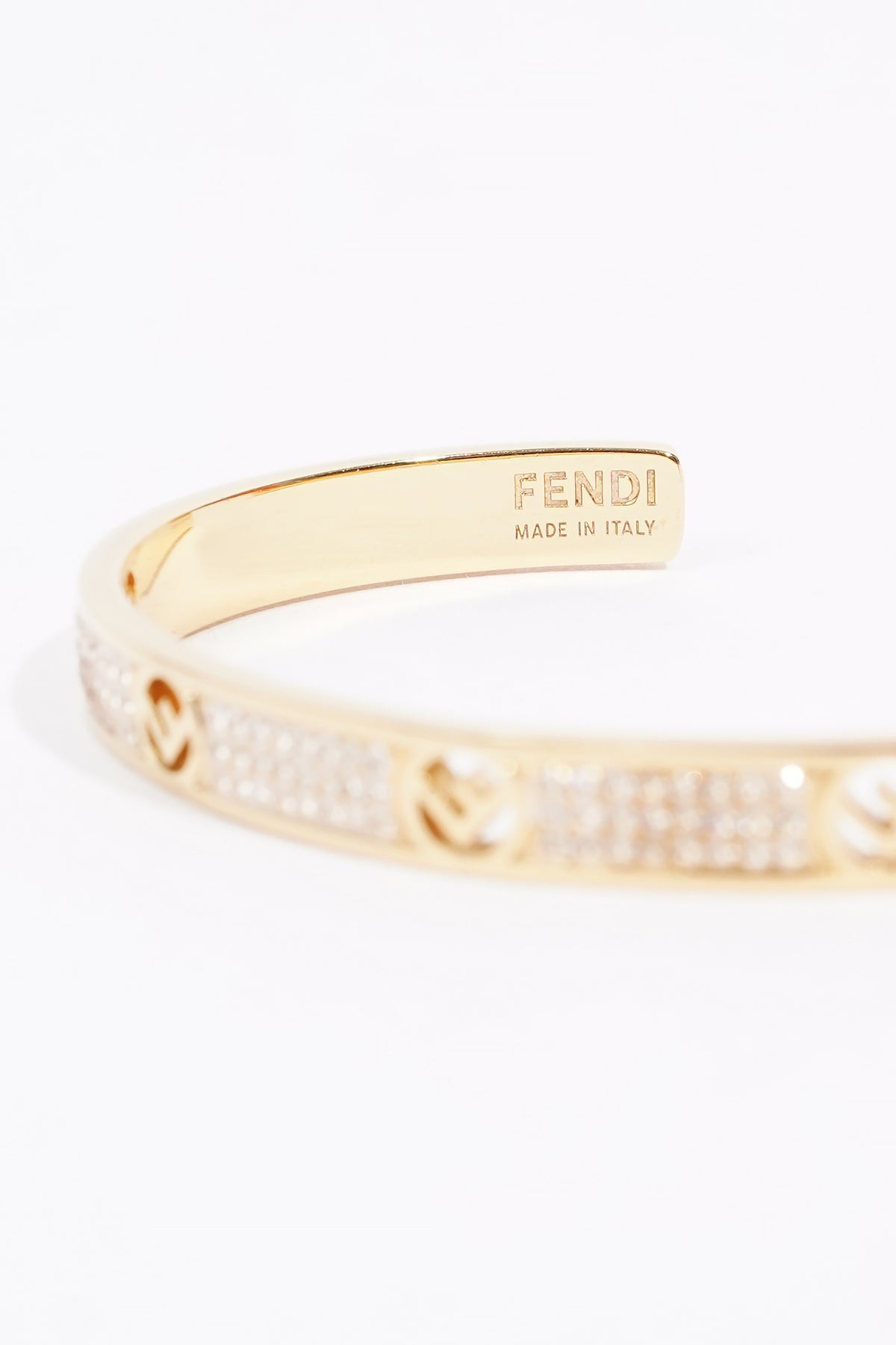 Fendi Black Stone Bracelet – Instant Finds