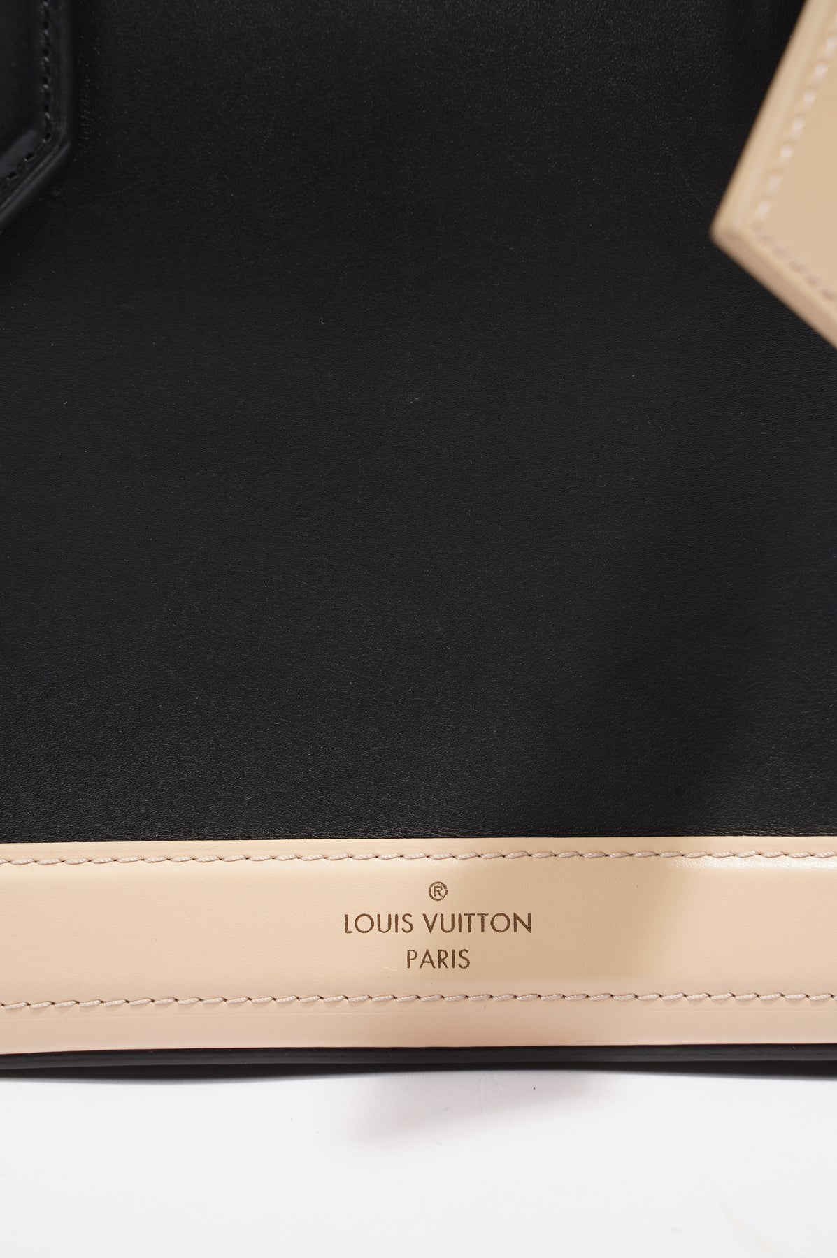 Louis Vuitton Dora Bag Black / Cream Leather – Luxe Collective