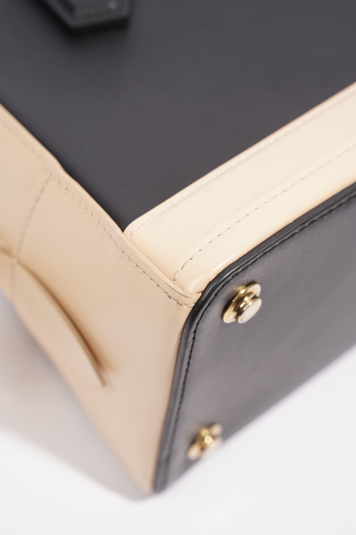 Louis Vuitton Dora Bag Black / Cream Leather – Luxe Collective