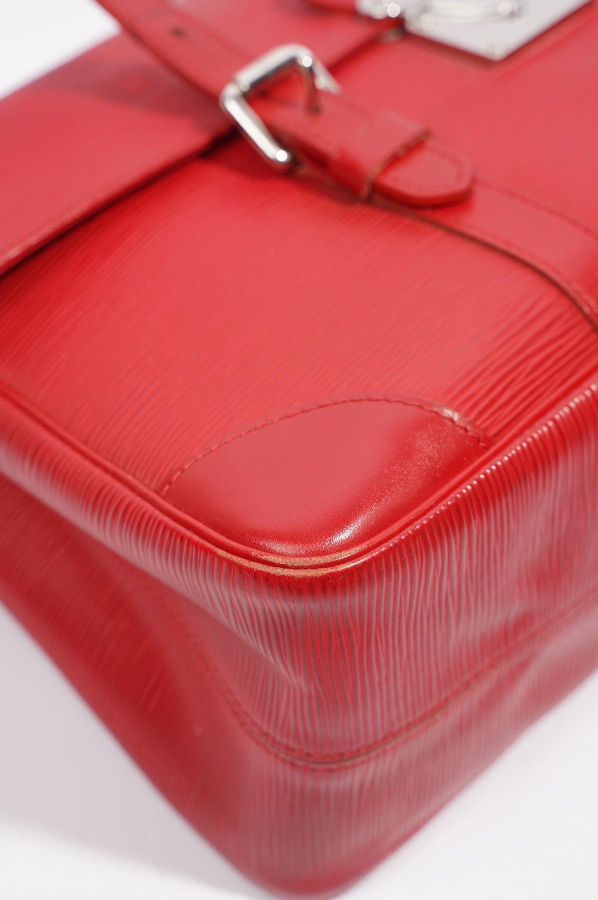 Louis Vuitton Segur Bag Red Epi Leather MM – Luxe Collective