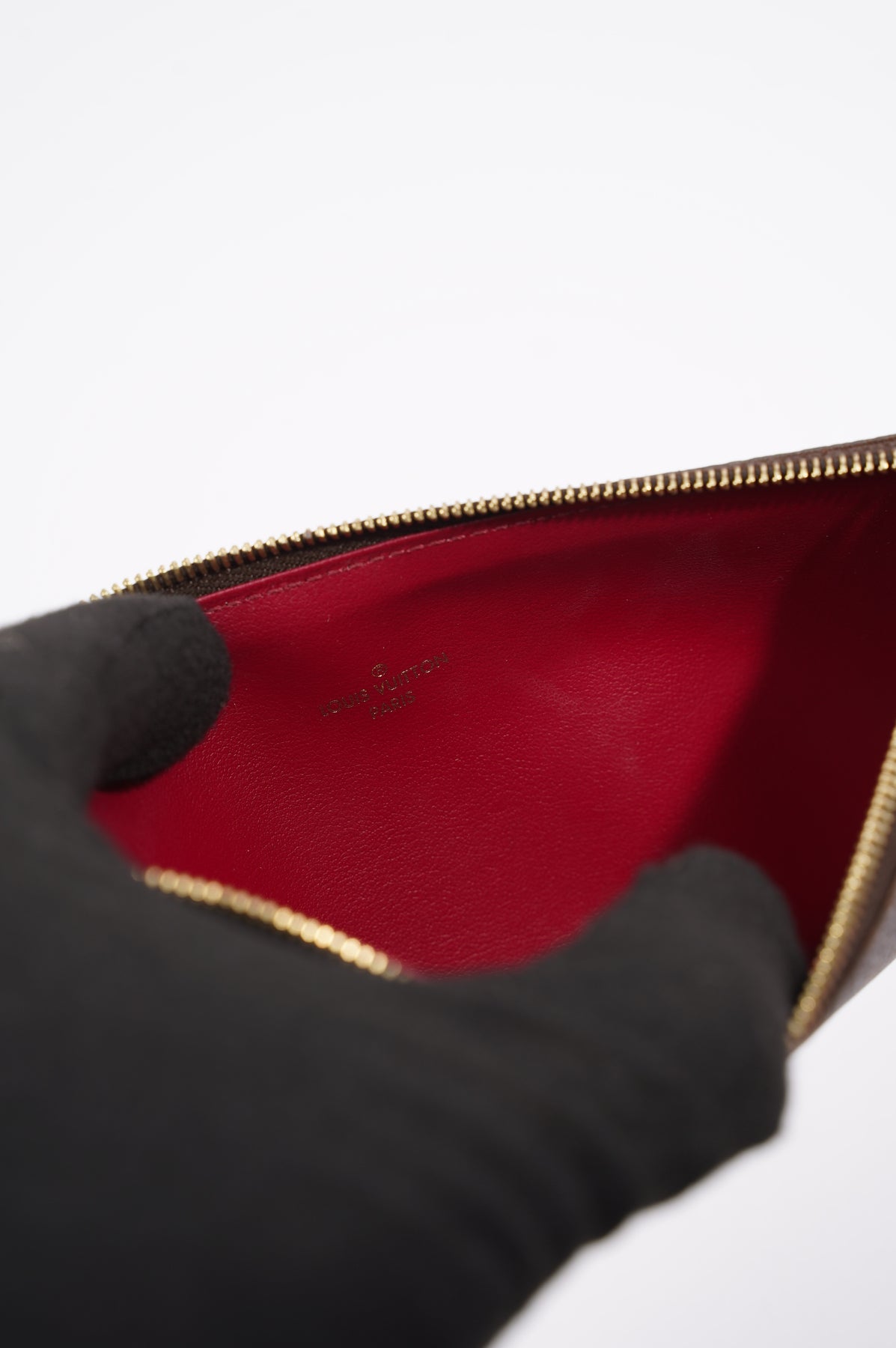 Louis Vuitton Neo Square Red Leather – Luxe Collective