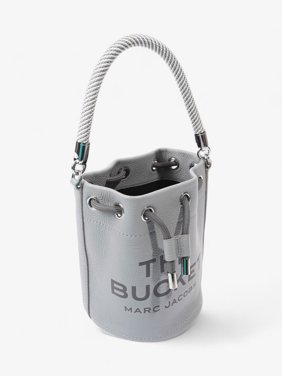 The Bucket Bag Wolf Grey Leather Image 10