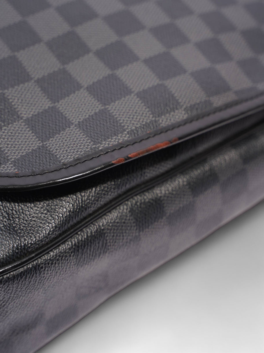 Louis Vuitton Daniel Damier Graphite Canvas MM Image 18