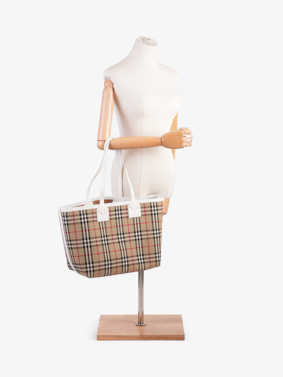 Burberry London Check Tote Bag Vintage Check / White Fabric Medium Image 2