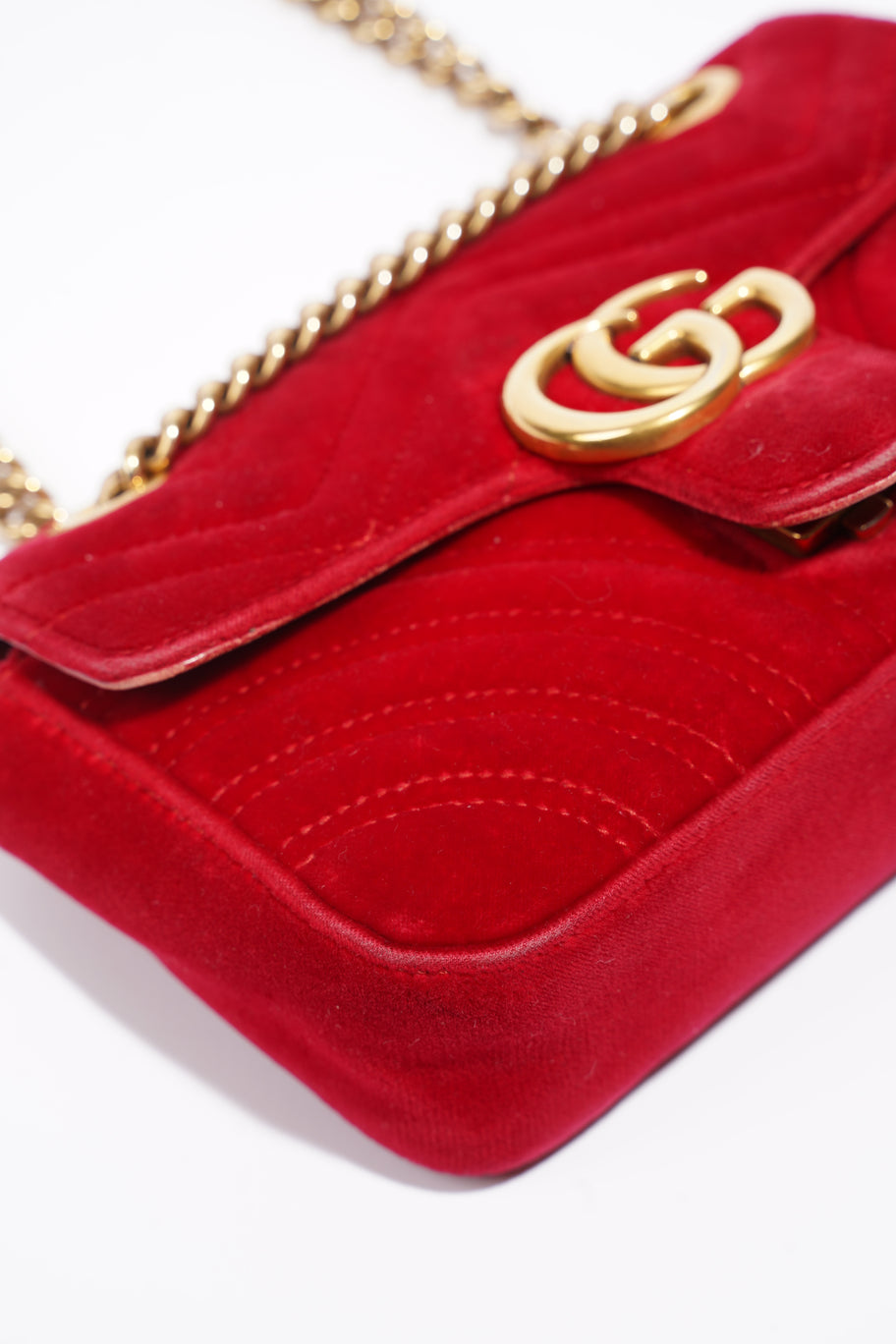 GG Marmont Bag Red Velvet Mini Image 11