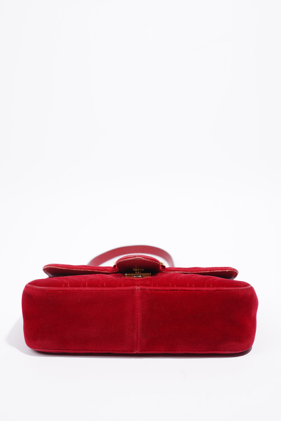 GG Marmont Bag Red Velvet Mini Image 6