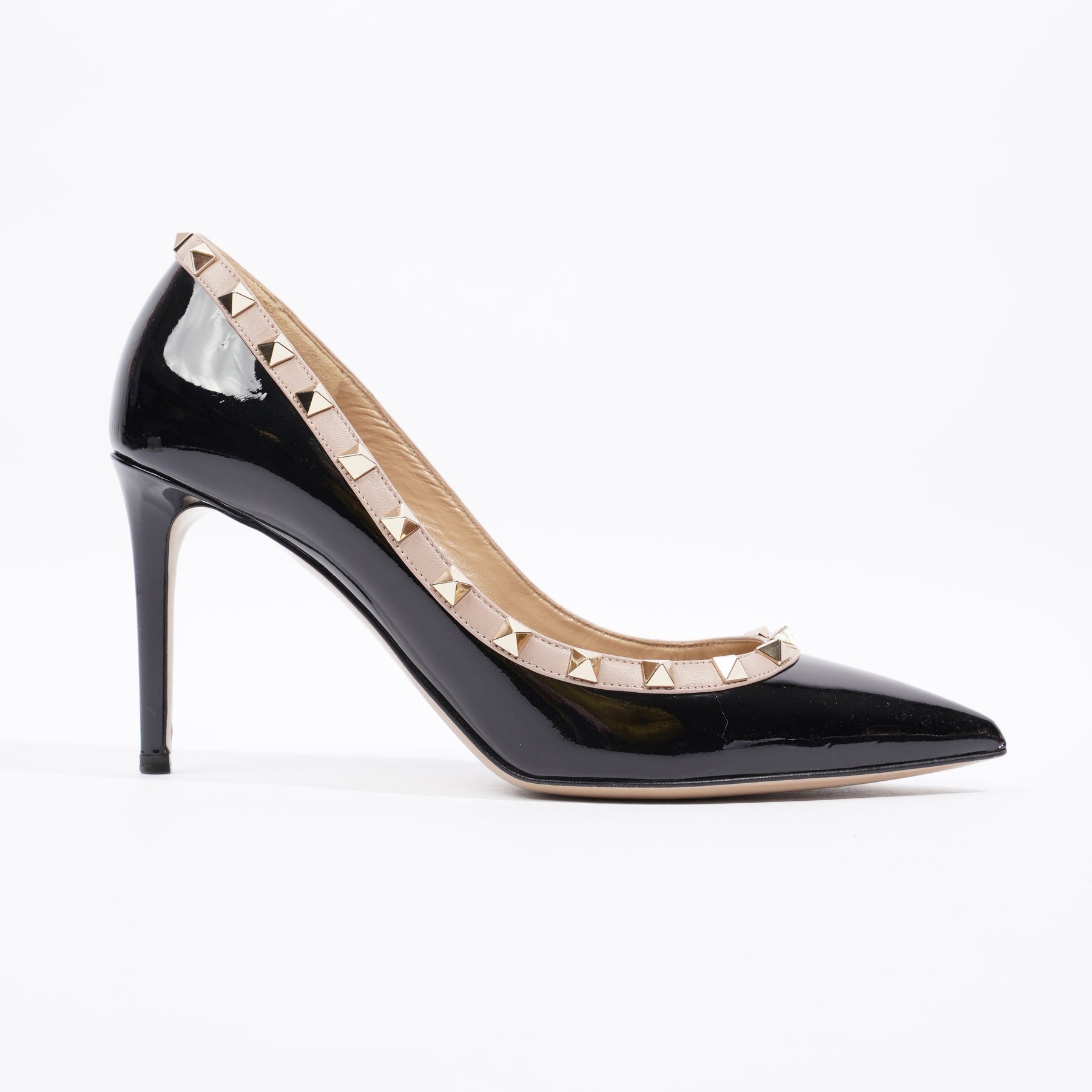 Valentino rockstud on sale black and beige