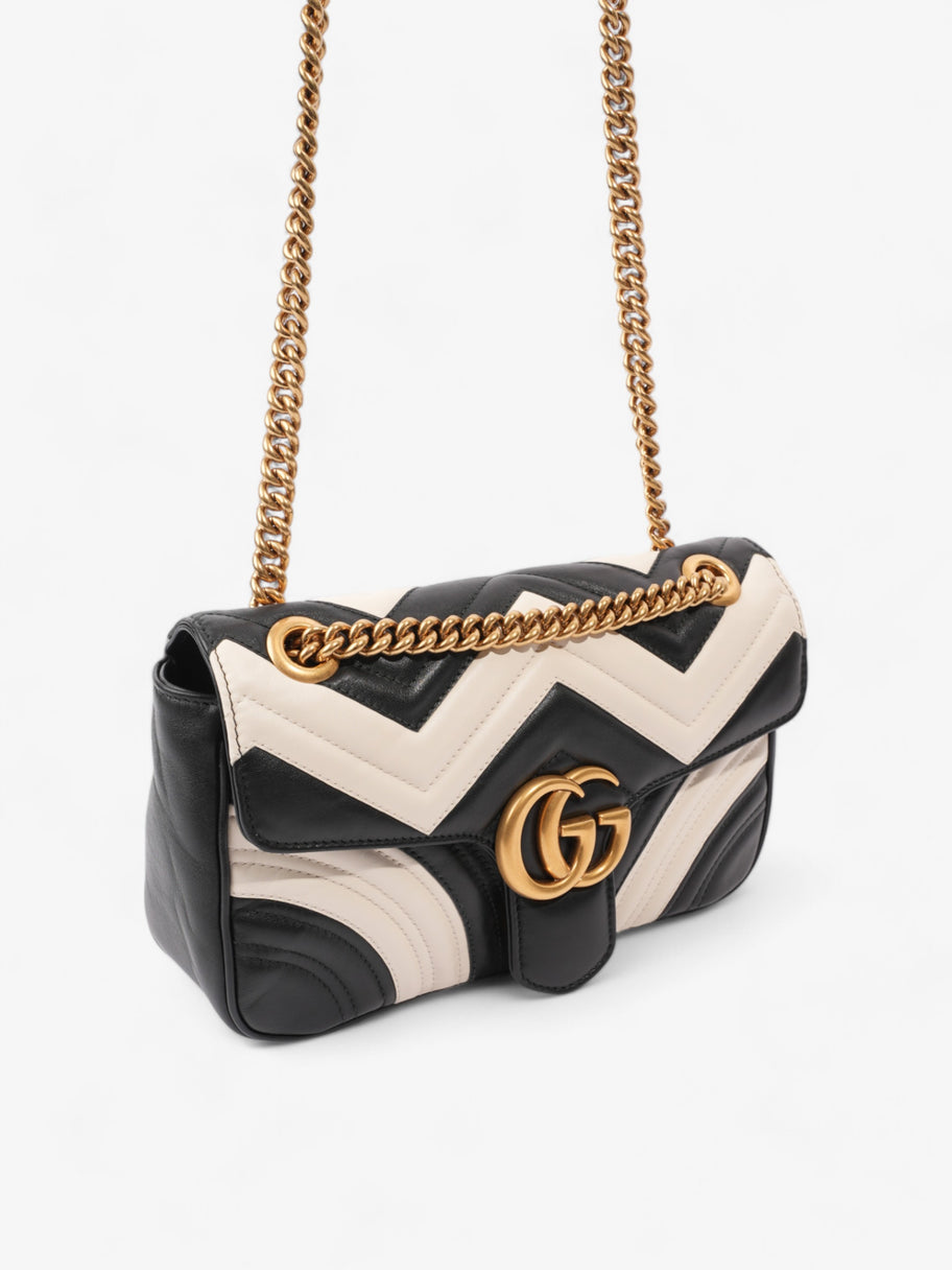 Black and white gucci purse online