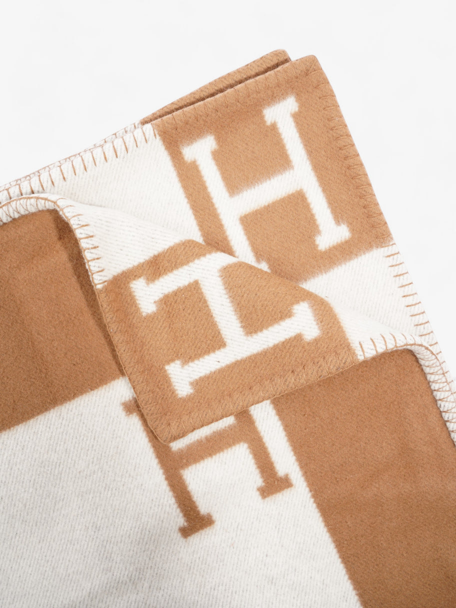 Hermes Avalon Throw Blanket Camel / Ecru Wool Image 3