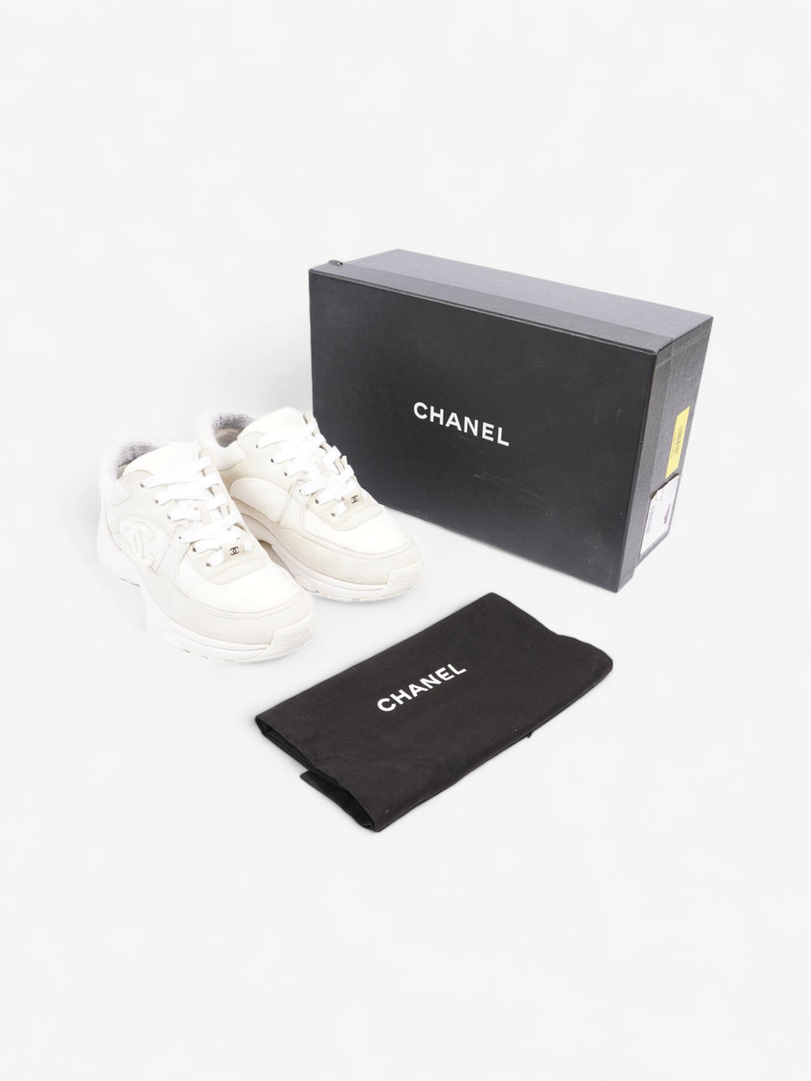 Chanel CC Logo Sneakers  White / Cream Suede EU 37.5 UK 4.5 Image 3