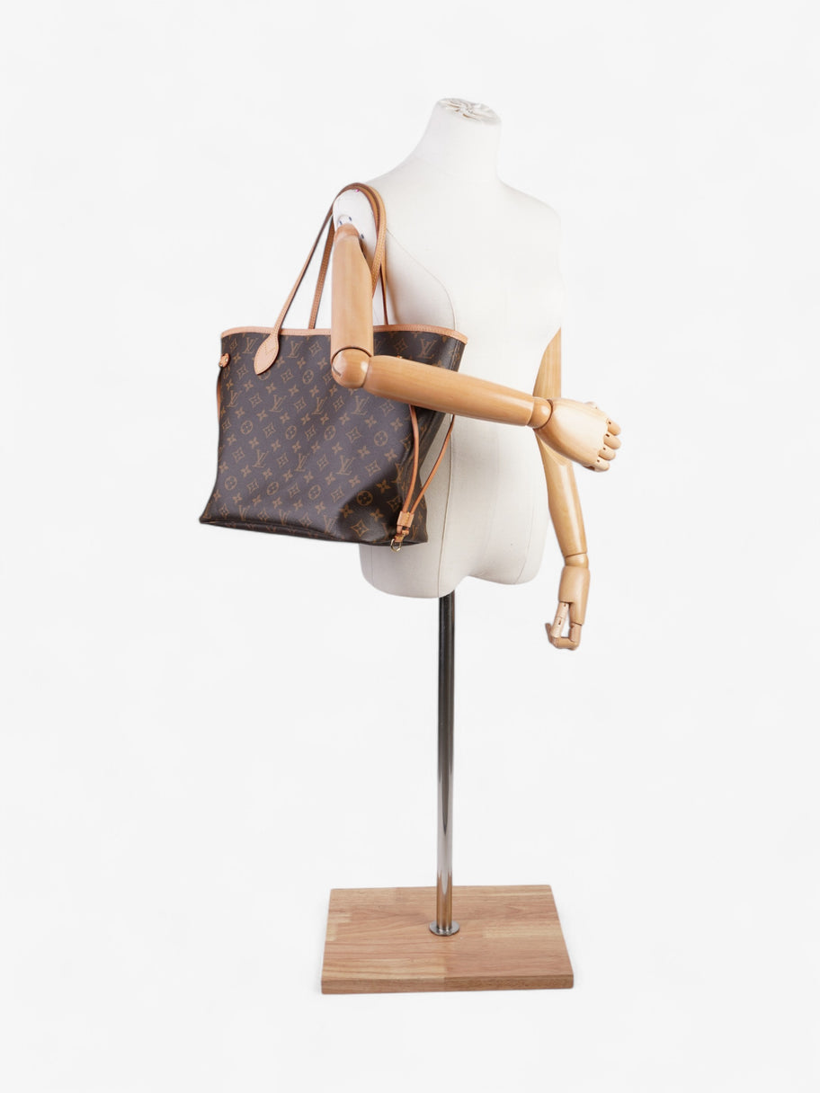 Louis Vuitton Neverfull Monogram Coated Canvas MM Image 2