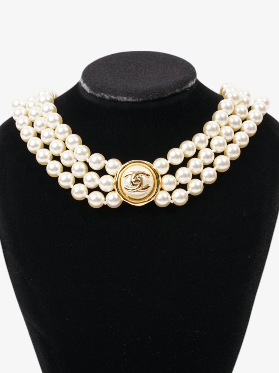 Chanel CC Pearl Chocker Gold / Pearl Base Metal Image 1