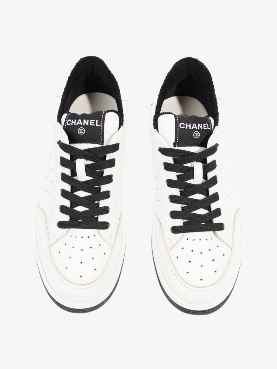 Chanel Logo Low Top Sneaker White / Black Leather EU 39 UK 6 Image 8