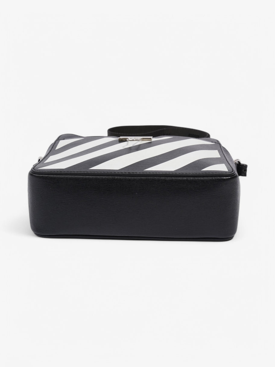 Off White Diag Camera Bag Black / White Leather Image 6