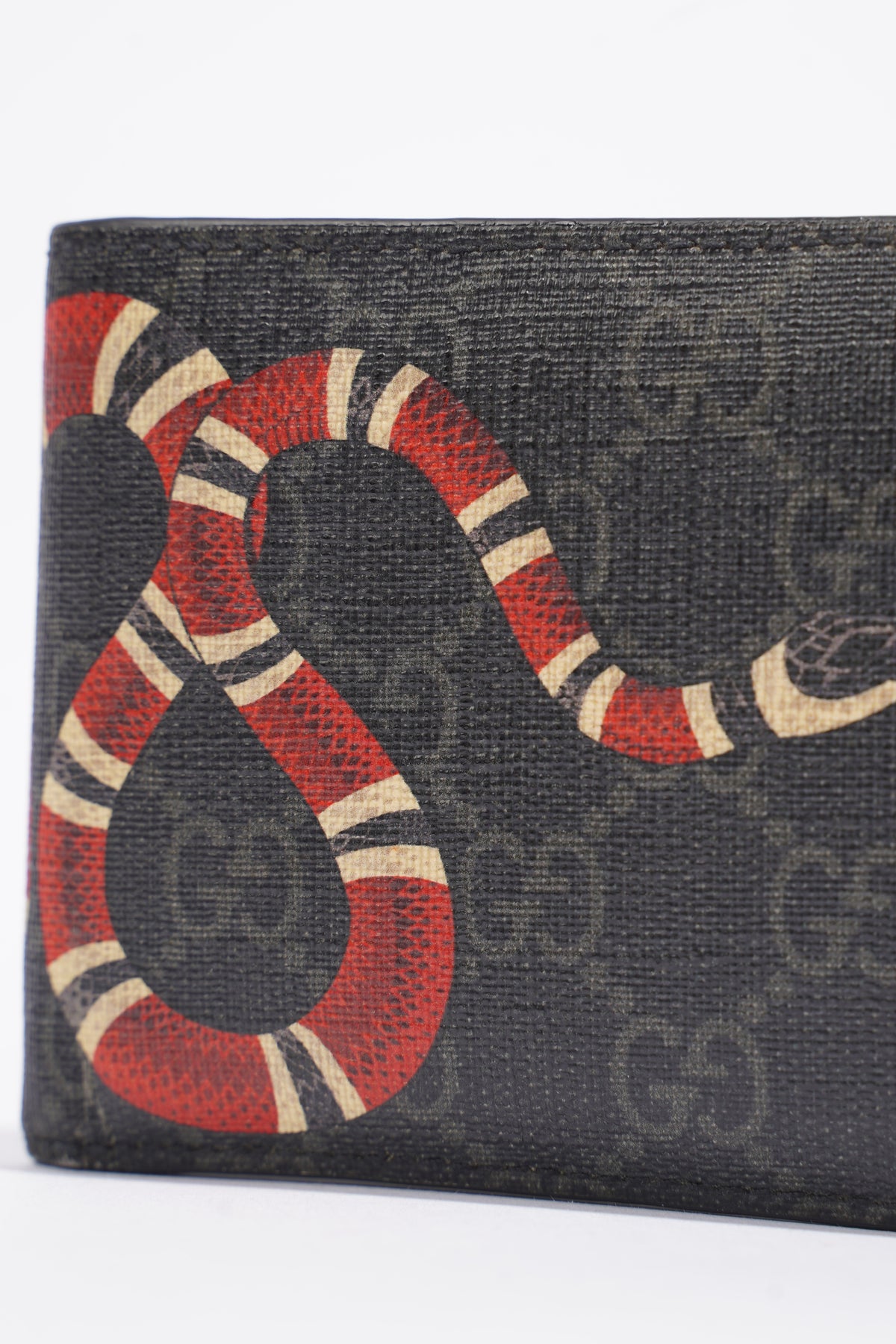 Gucci gg snake clearance wallet