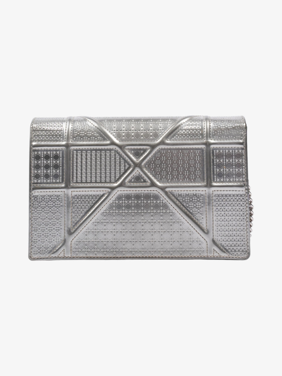 Christian Dior Diorama Wallet On Chain Silver Patent Leather Image 4