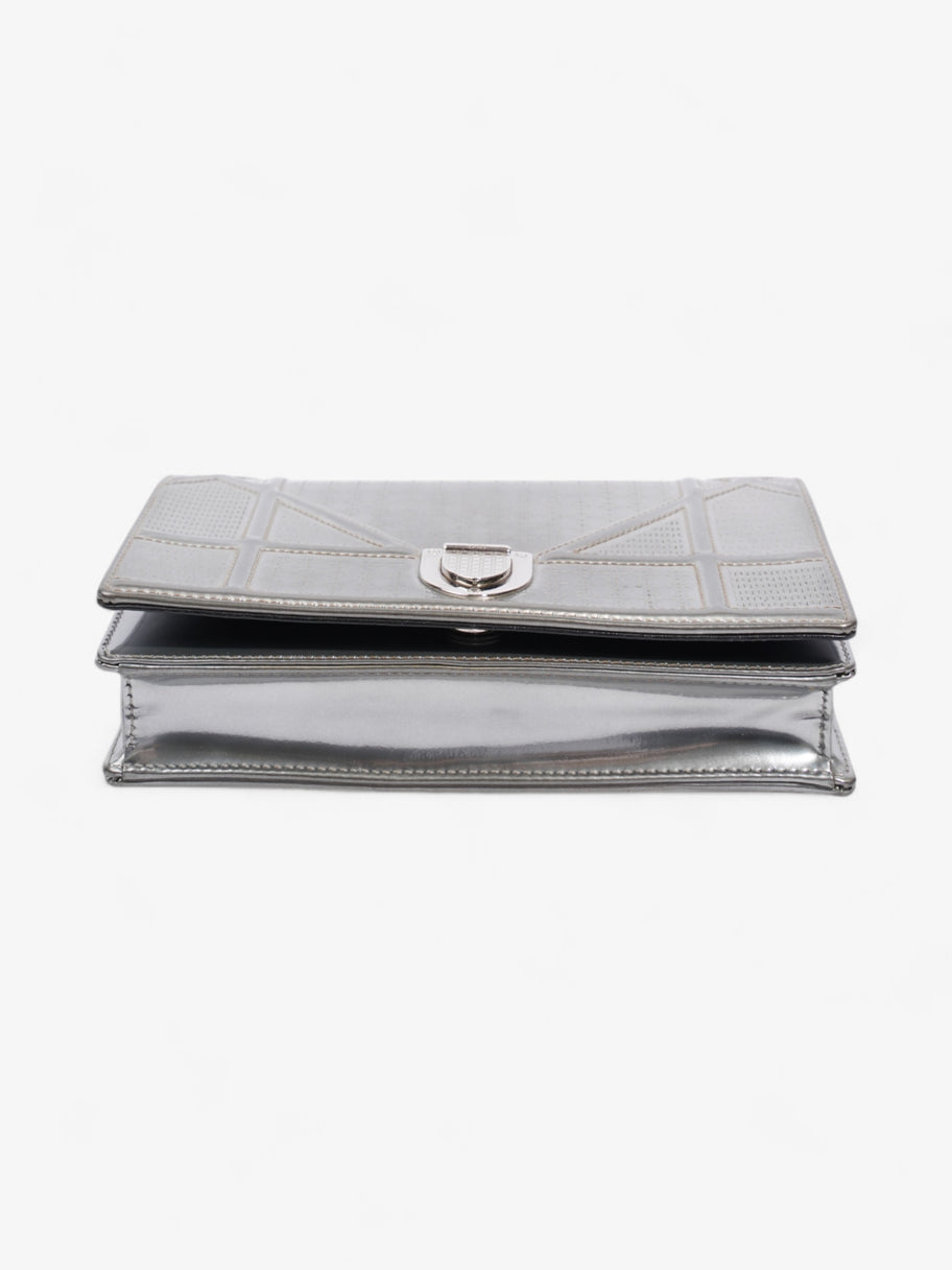 Christian Dior Diorama Wallet On Chain Silver Patent Leather Image 6