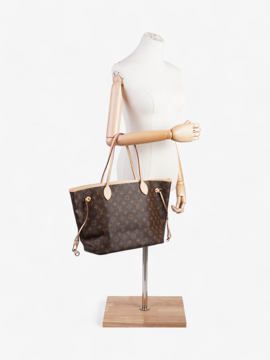 Louis Vuitton Neverfull Monogram Coated Canvas MM Image 2