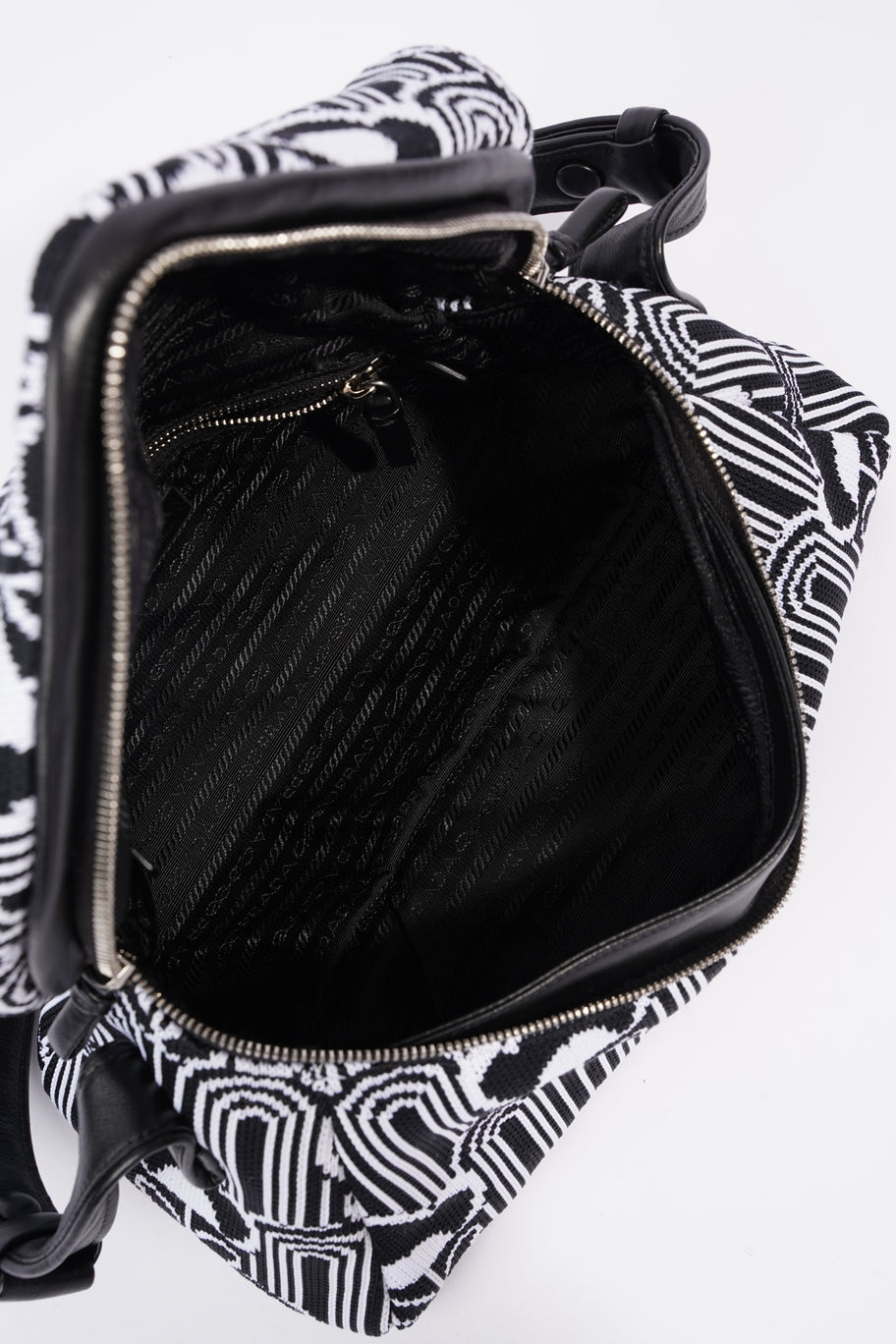 Signaux Jacquard Shoulder Bag Black / White Fabric Image 8