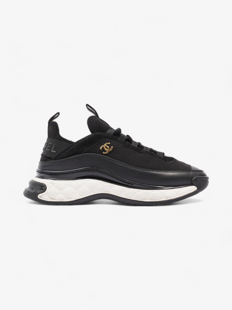  Chanel CC Runner Black / White Suede EU 39 UK 6