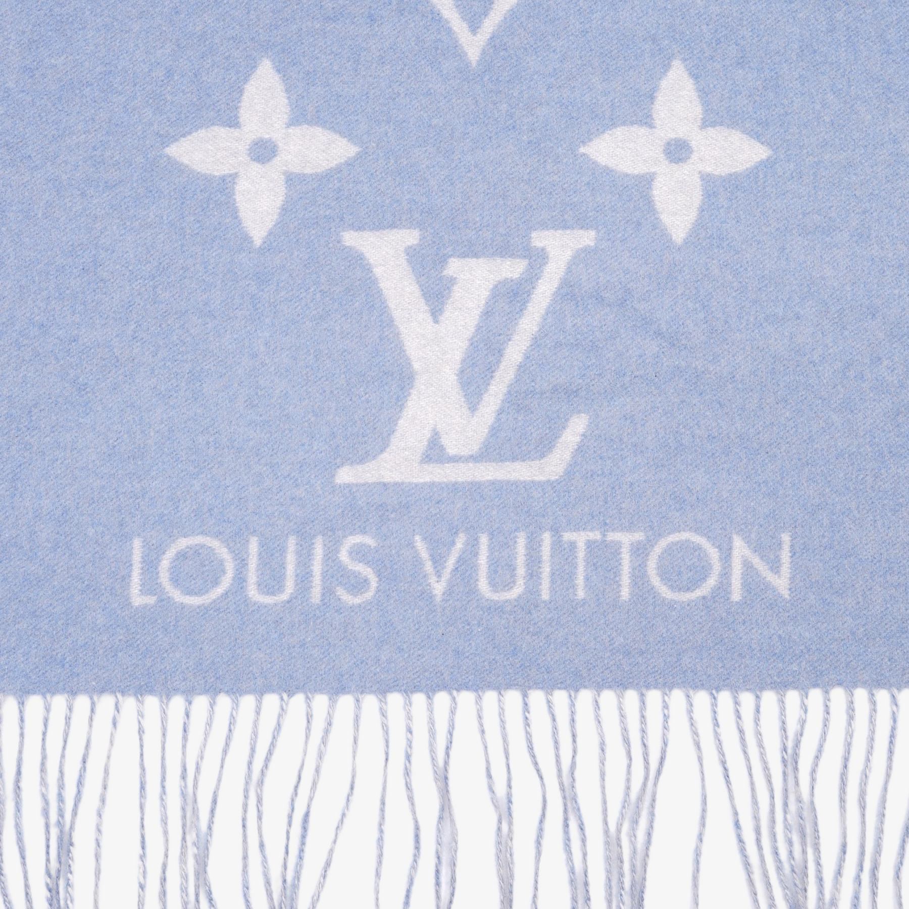 Louis Vuitton Reykjavik Scarf in Beige rose