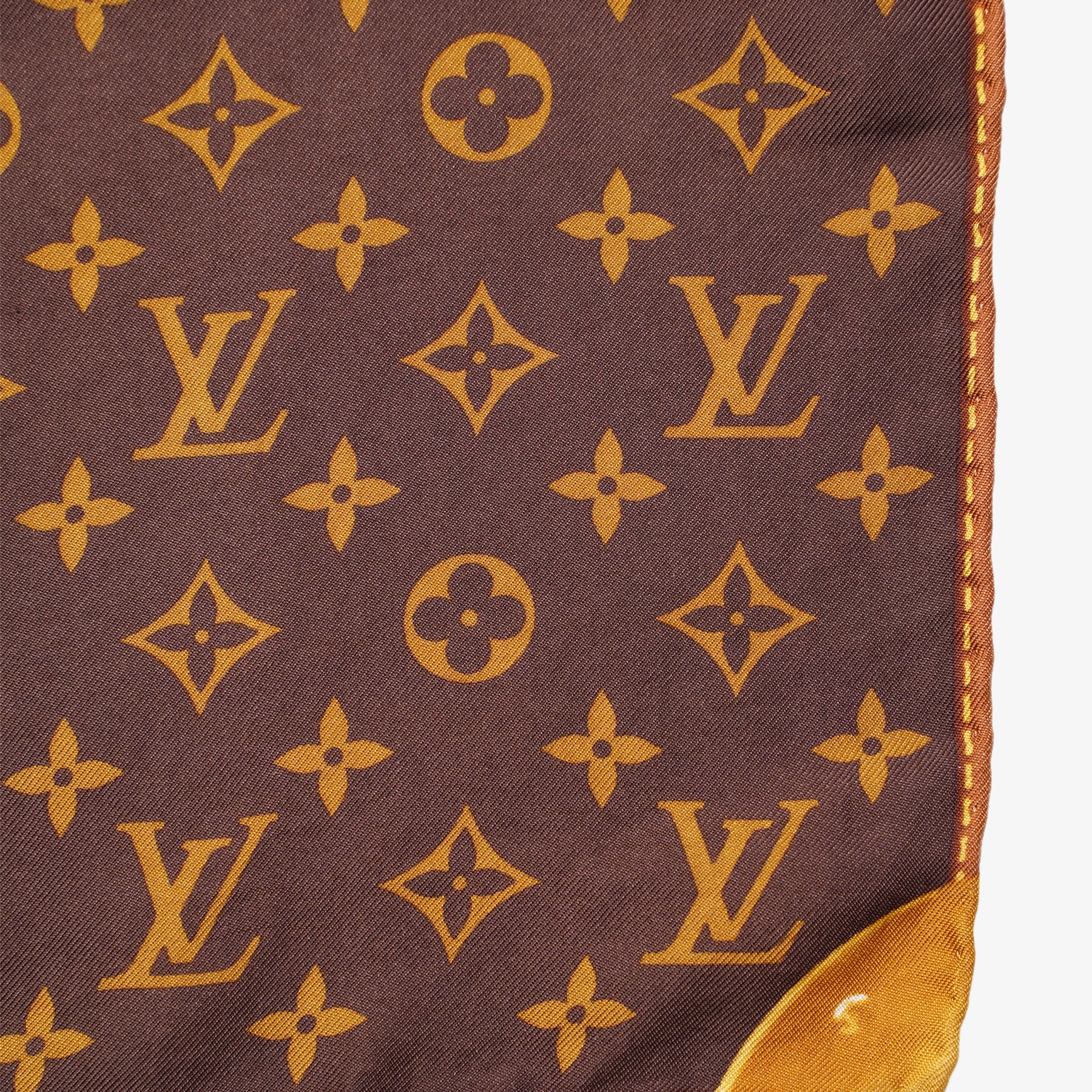 Louis Vuitton Womens Scarf Monogram Gold – Luxe Collective