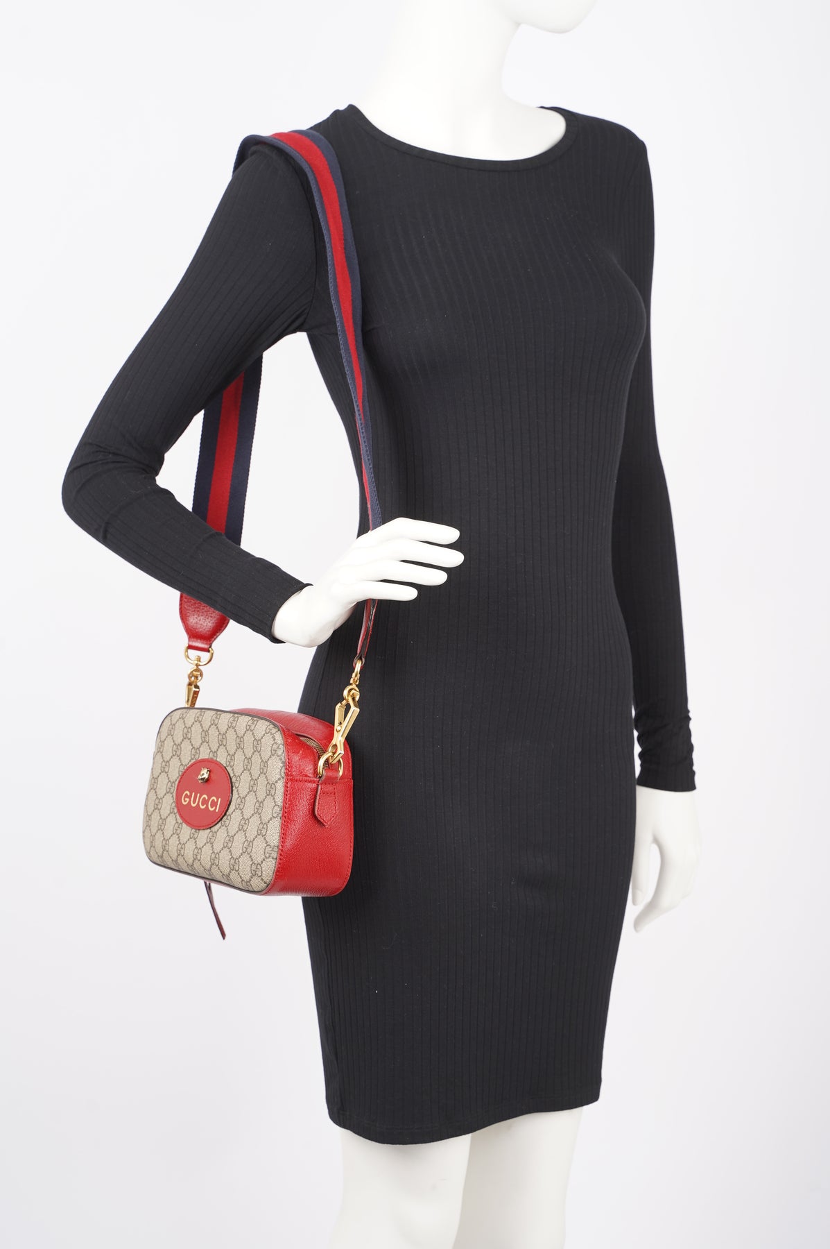 Gucci Neo Vintage GG Supreme messenger bag  Vintage messenger bag,  Fashion, Women handbags