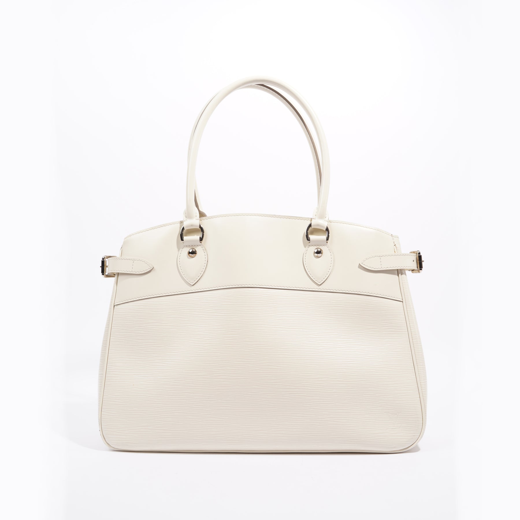 Louis Vuitton White Epi Leather Passy GM Shoulder Bag at 1stDibs