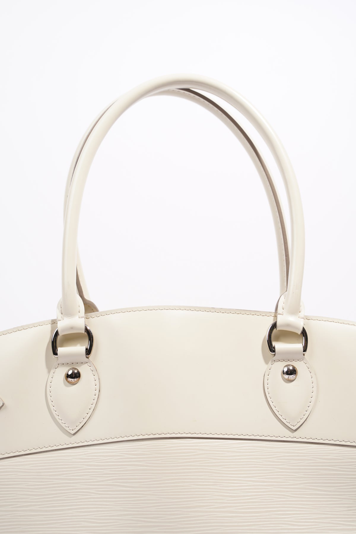 Louis Vuitton White Epi Leather Passy GM Shoulder Bag at 1stDibs