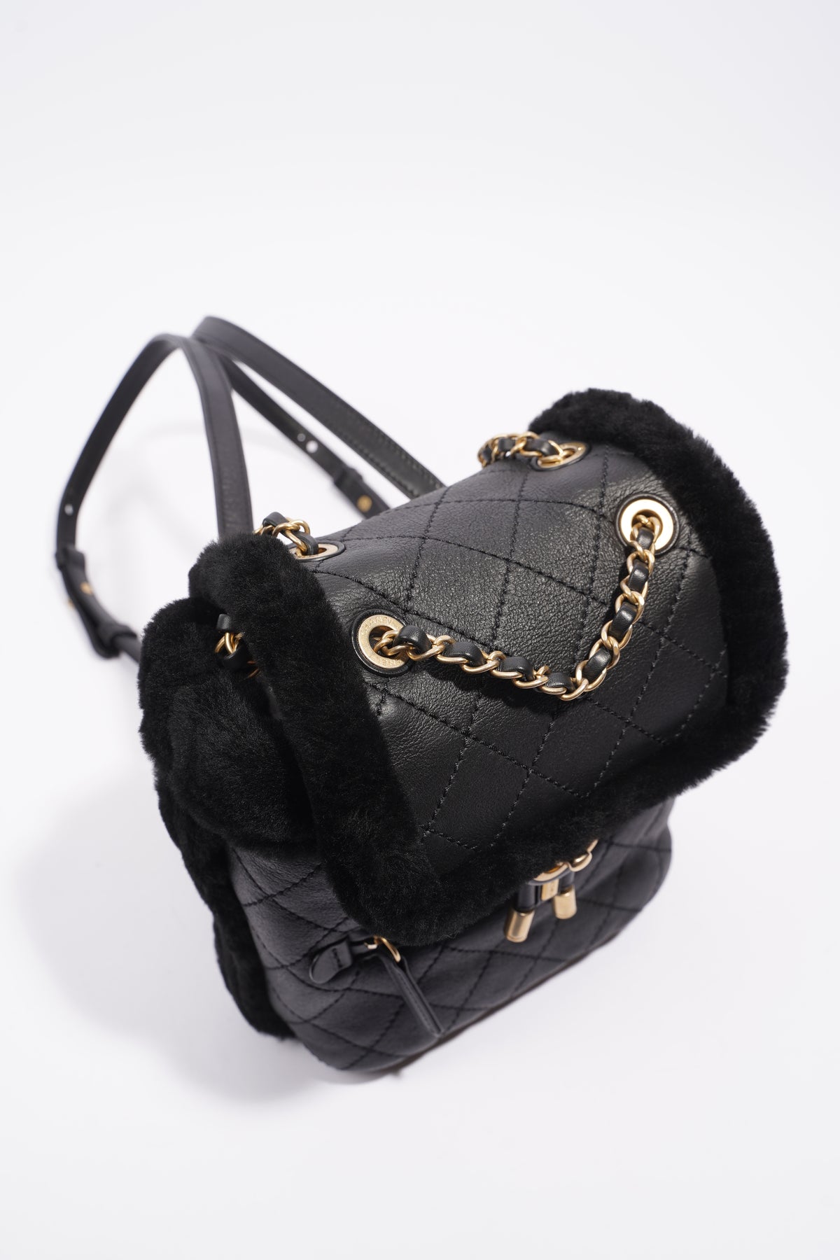 Chanel Pouch Lambskin GHW (Black) – The Luxury Shopper