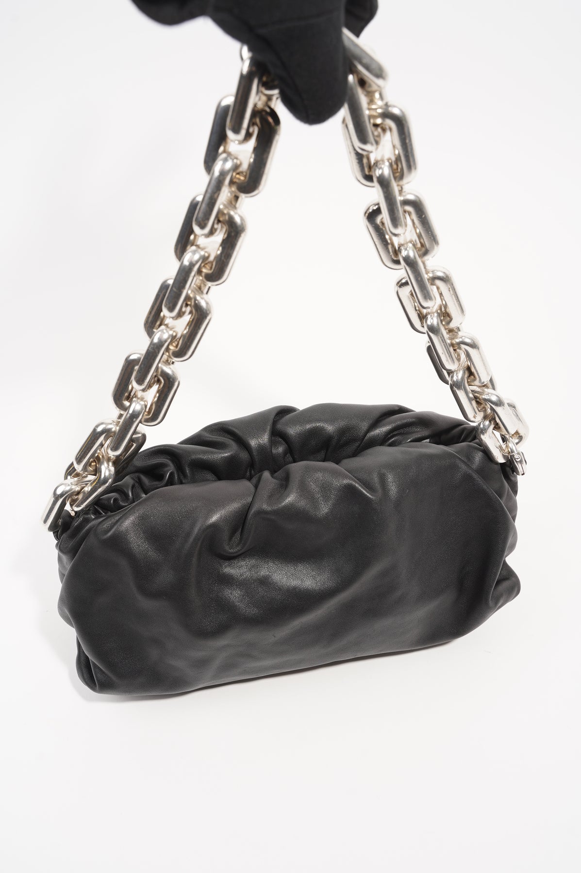 Bottega Veneta Womens Chain Pouch Black / Silver – Luxe Collective