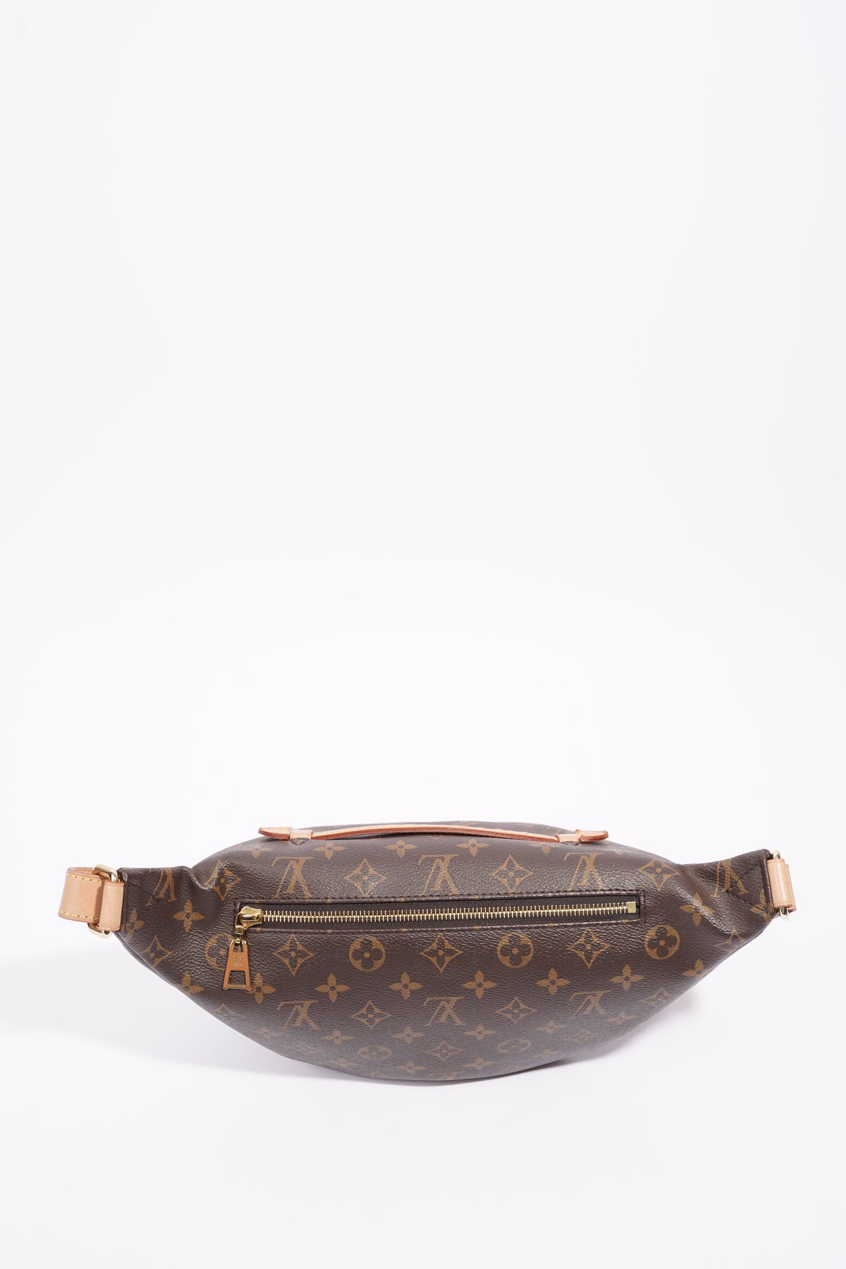LV fanny pack  Phenomenal Xcessorie