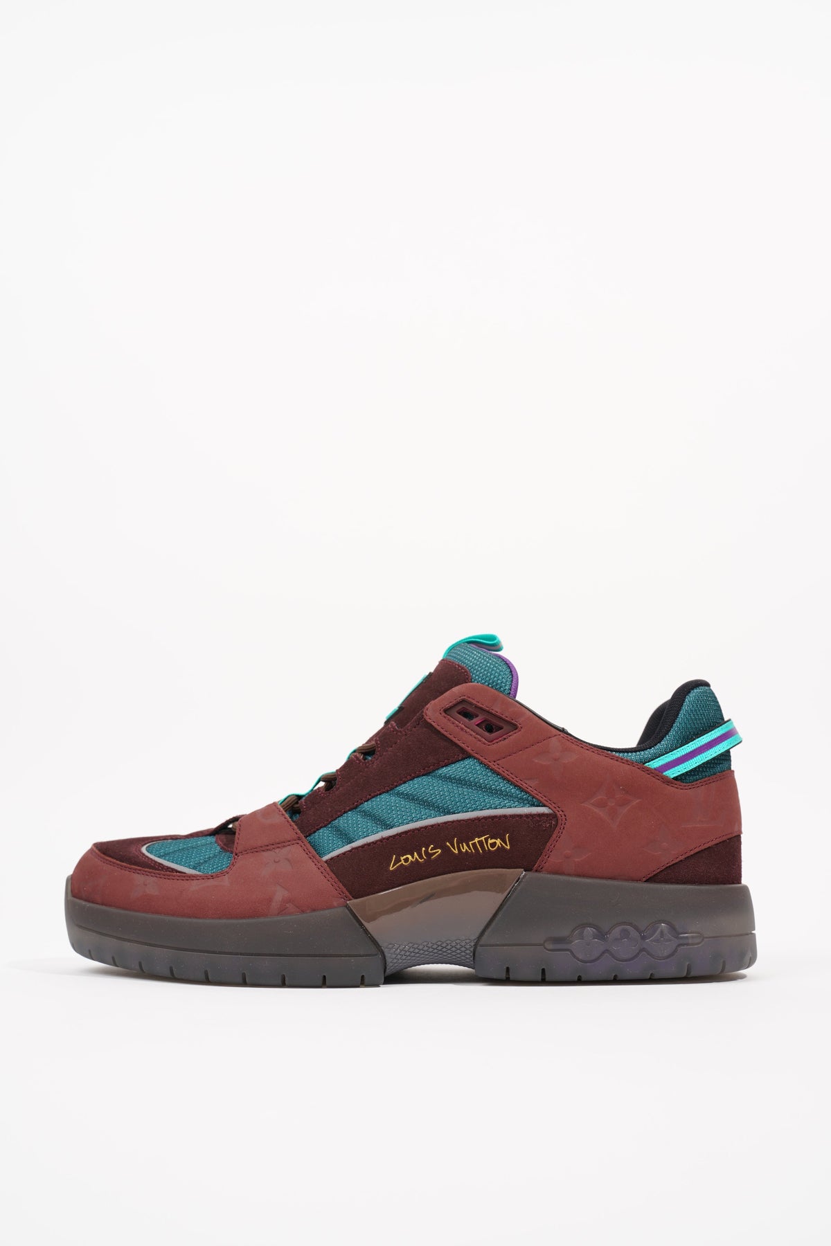 Louis Vuitton Mens A View Sneaker Burgundy Cyan EU 43 / UK 9 Blue Leather  ref.1005584 - Joli Closet