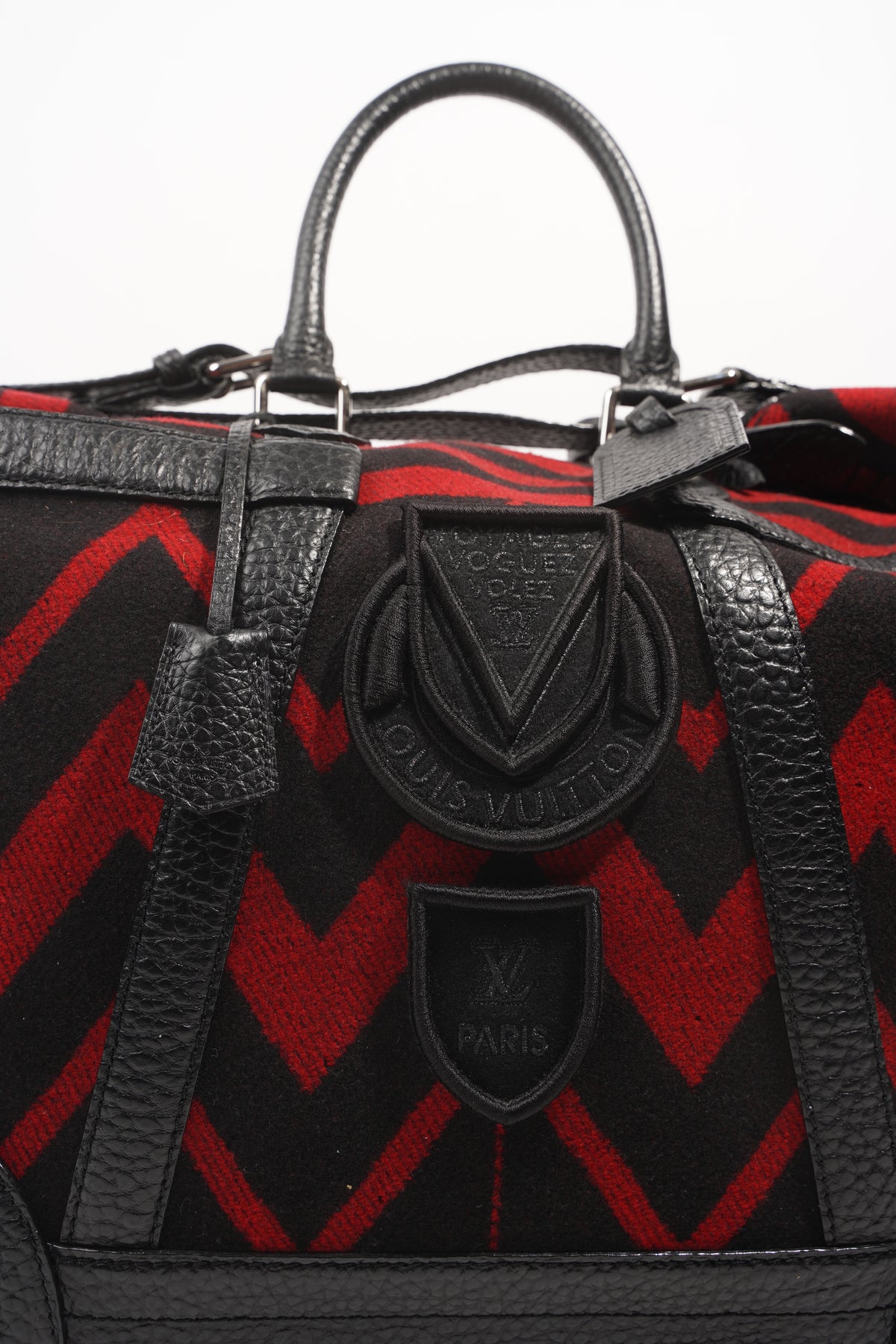Travel Bag Louis Vuitton Louis Vuitton Womens Grimaud Vail Blanket Weekend Bag Black Red