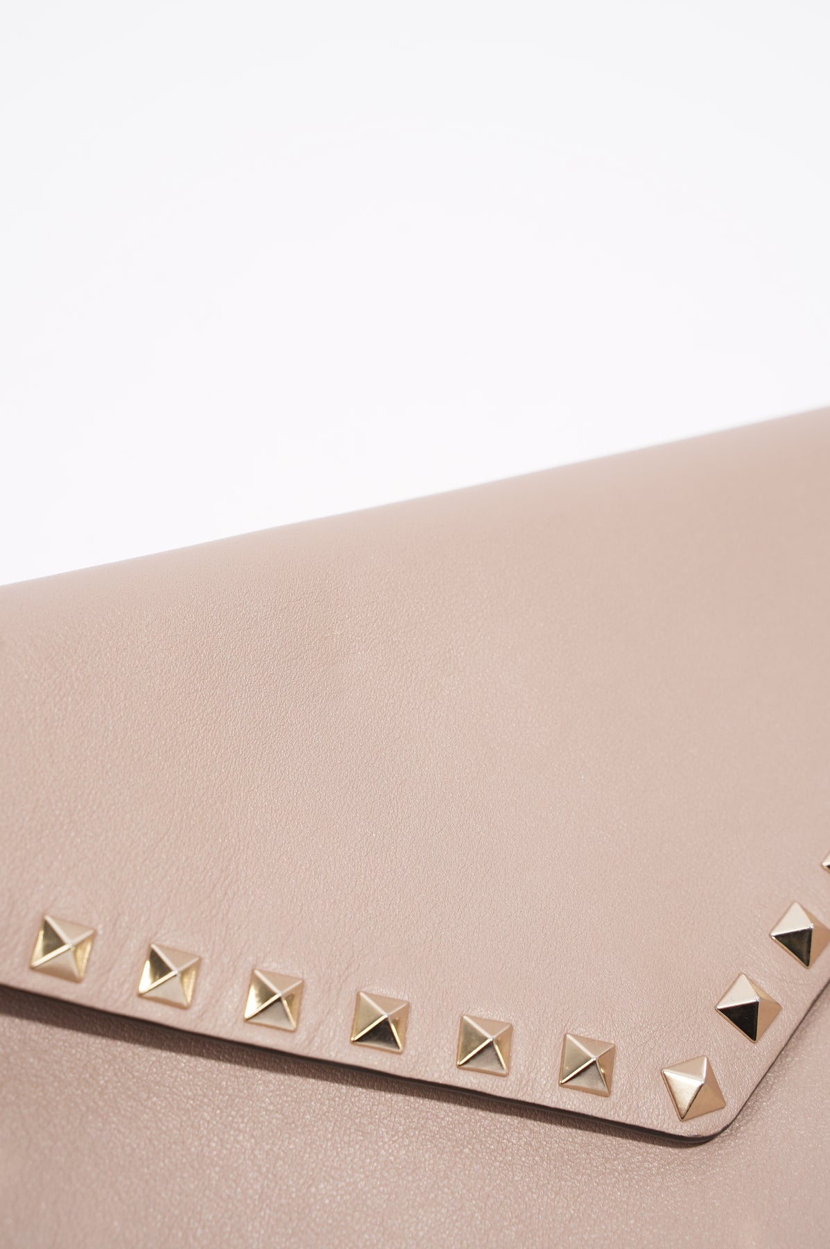 Valentino Womens Rockstud Envelope Clutch Nude – Luxe Collective