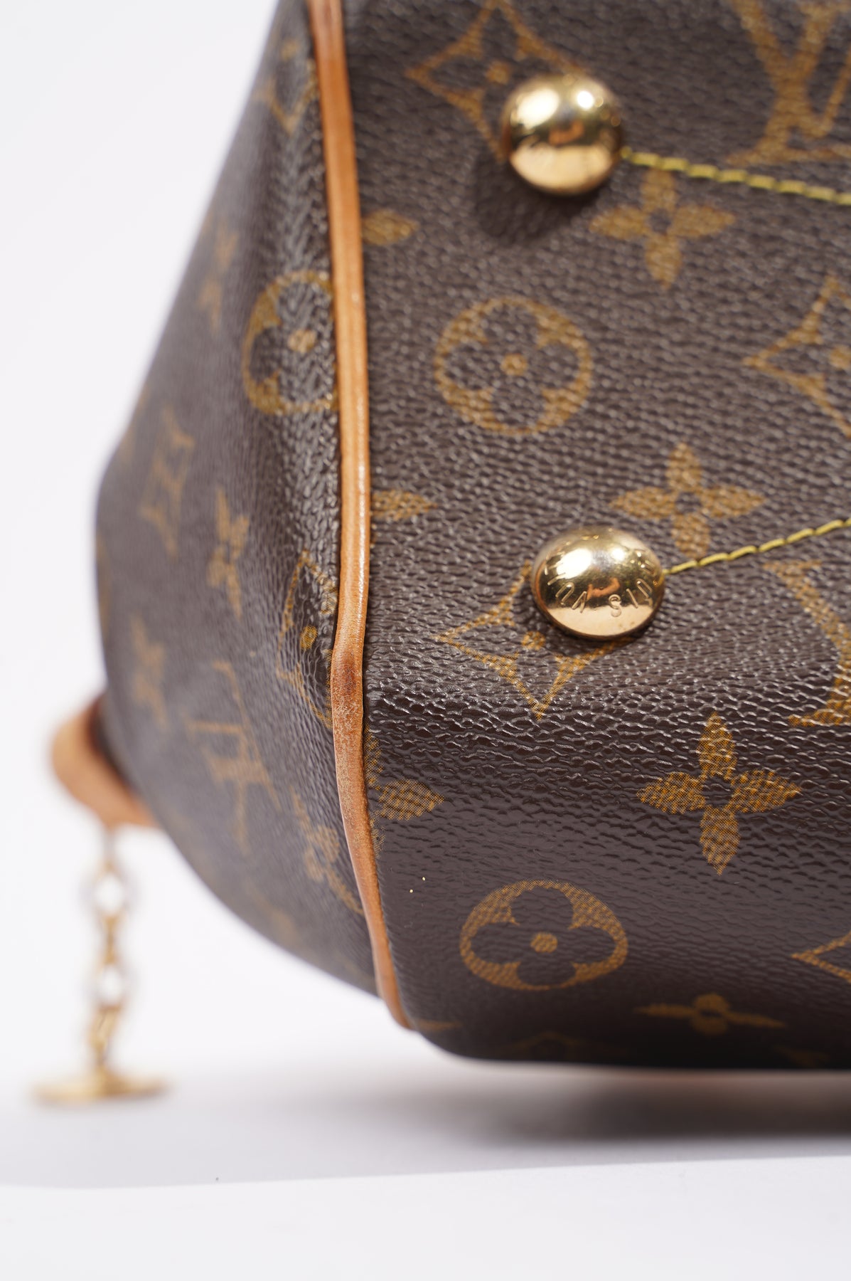 Louis Vuitton Tivoli GM Monogram Handbag Purse