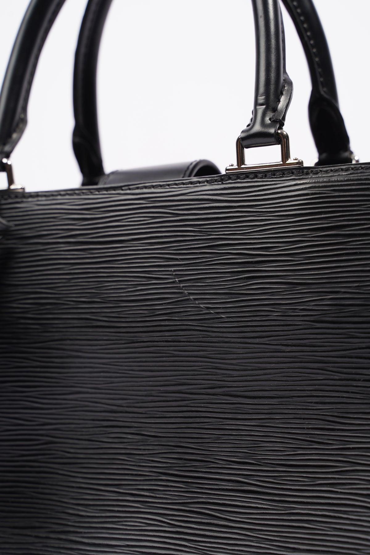 Louis Vuitton, Bags, Kleenex Mm Epi Noir M5323