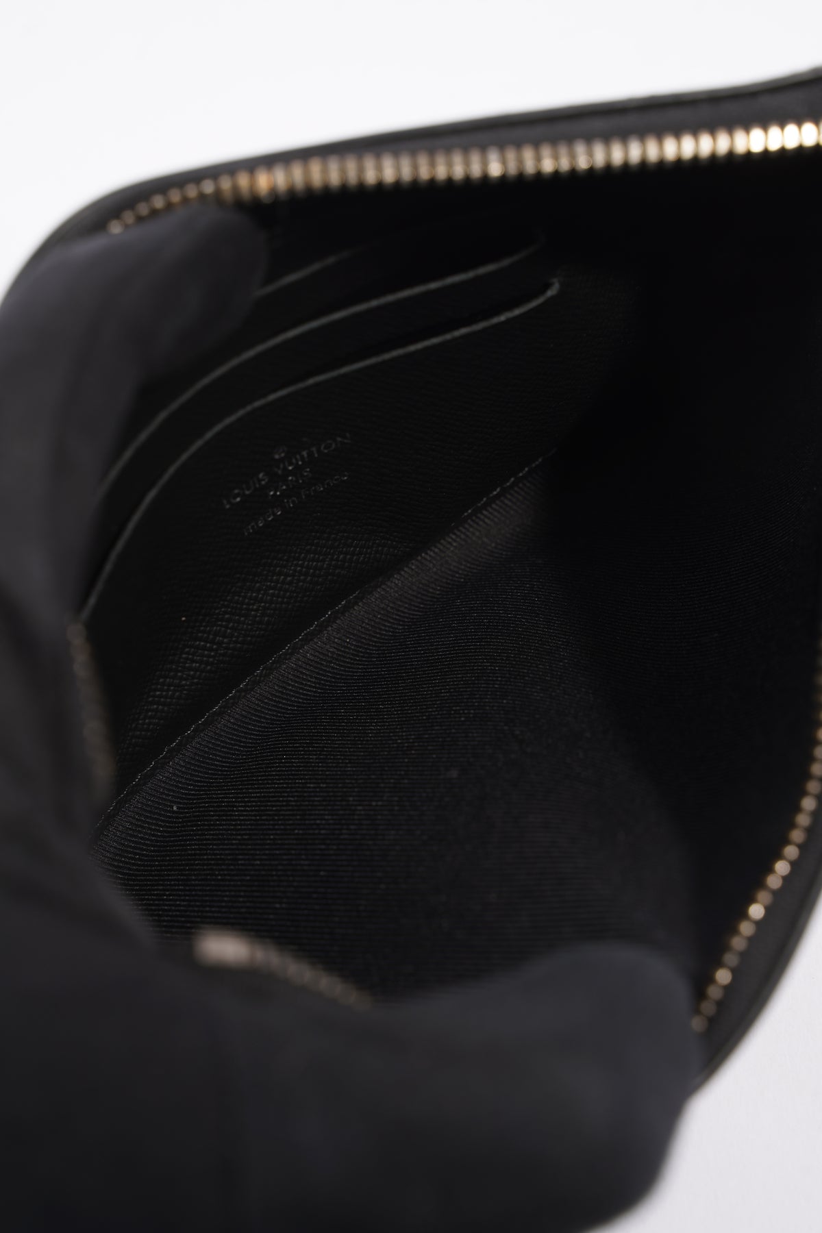 Louis Vuitton Discovery Pochette Monogram Shadow Leather PM Black 11748571