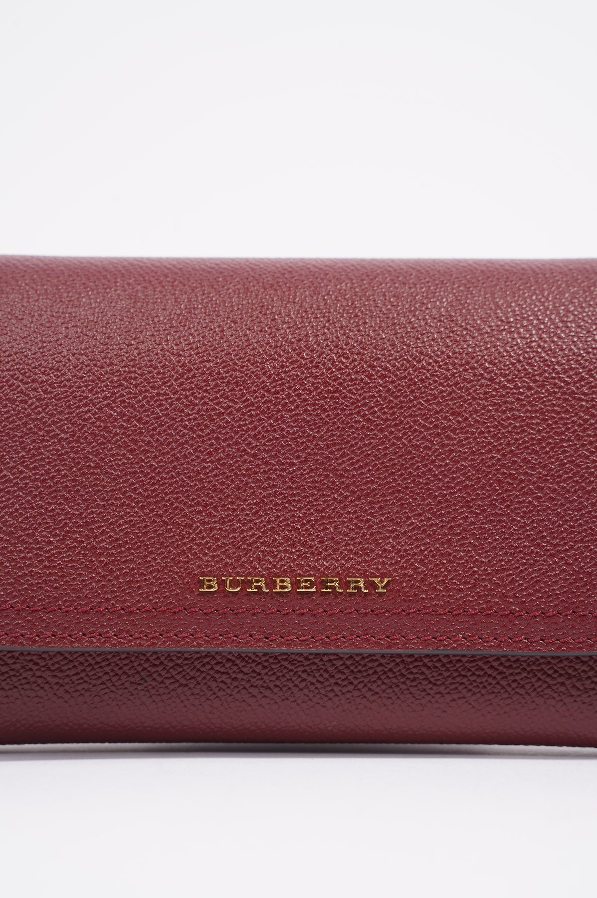 Burberry Womens Wallet On Chain Burgundy – Luxe Collective