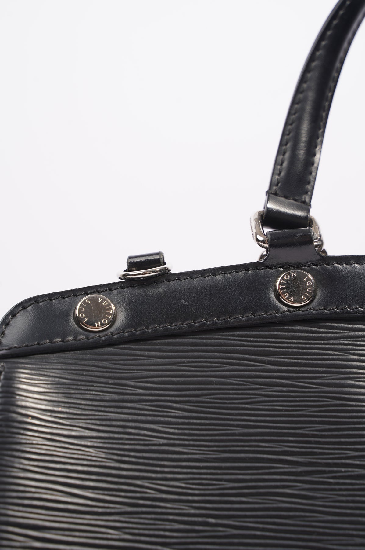 Louis Vuitton Womens Brea Black Epi Leather MM – Luxe Collective
