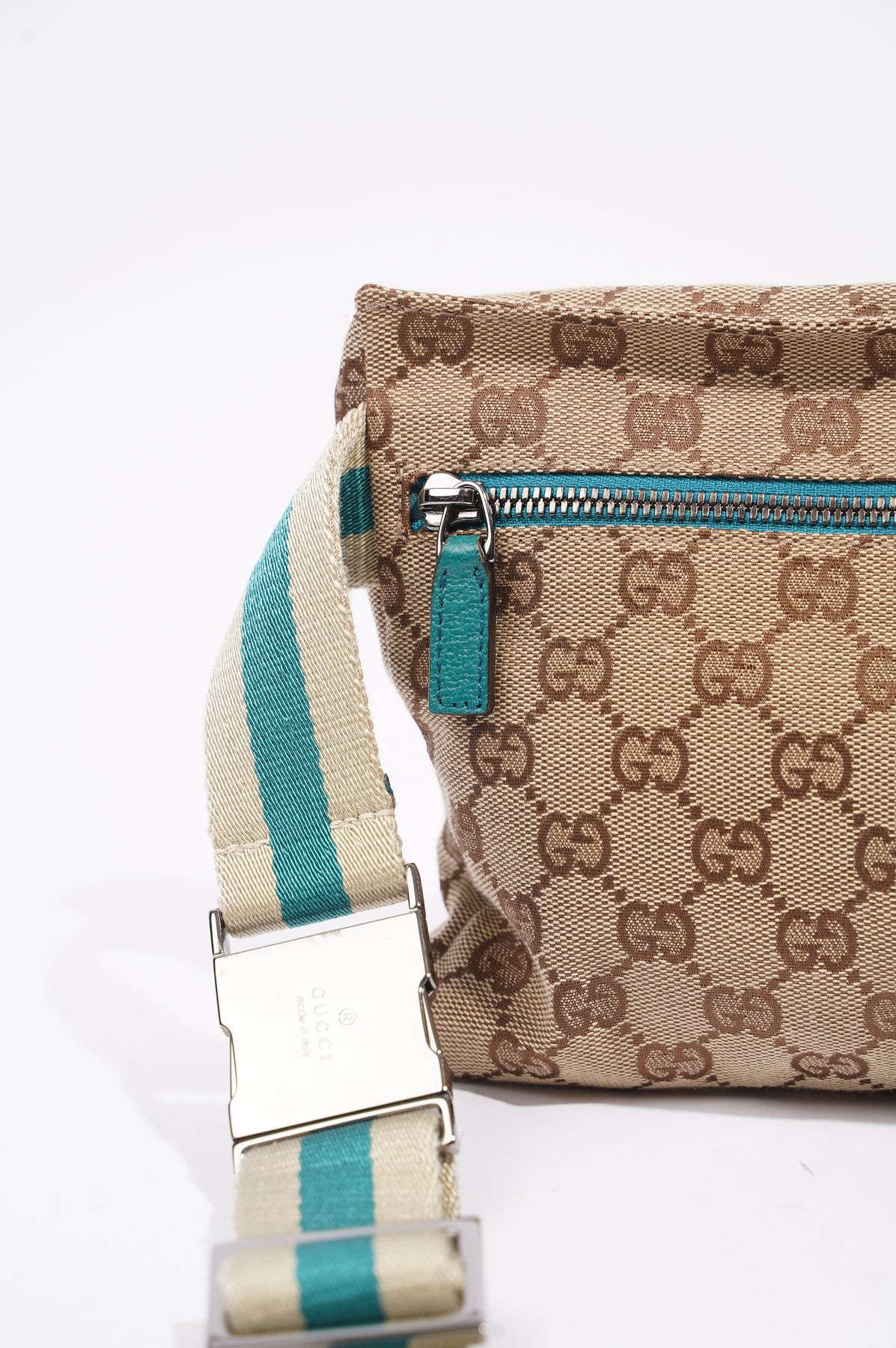 Gucci GG Canvas Belt Bag (SHG-fjvCjQ) – LuxeDH