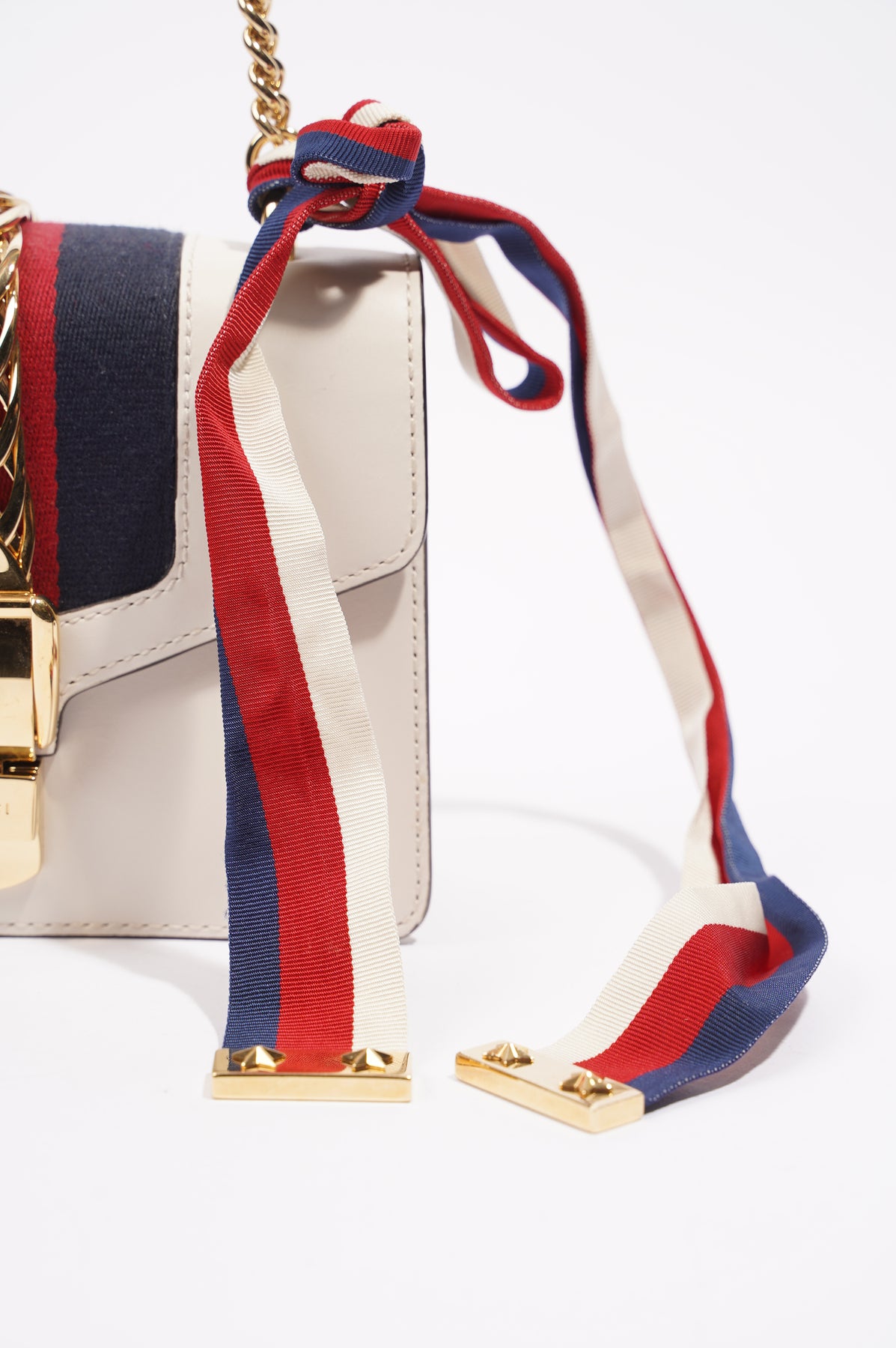 Gucci sylvie hot sale bag white