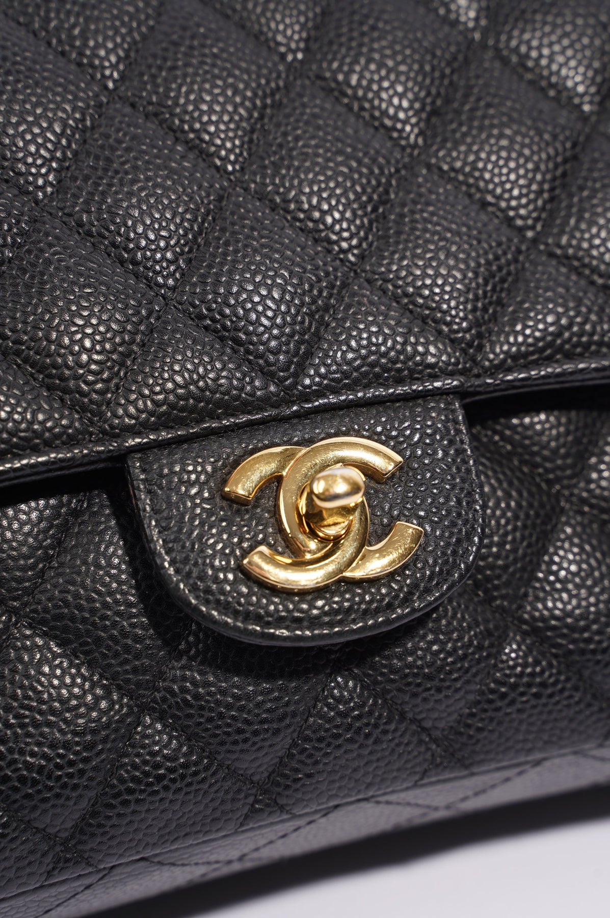 Chanel Womens Classic Flap Black Caviar Medium – Luxe Collective