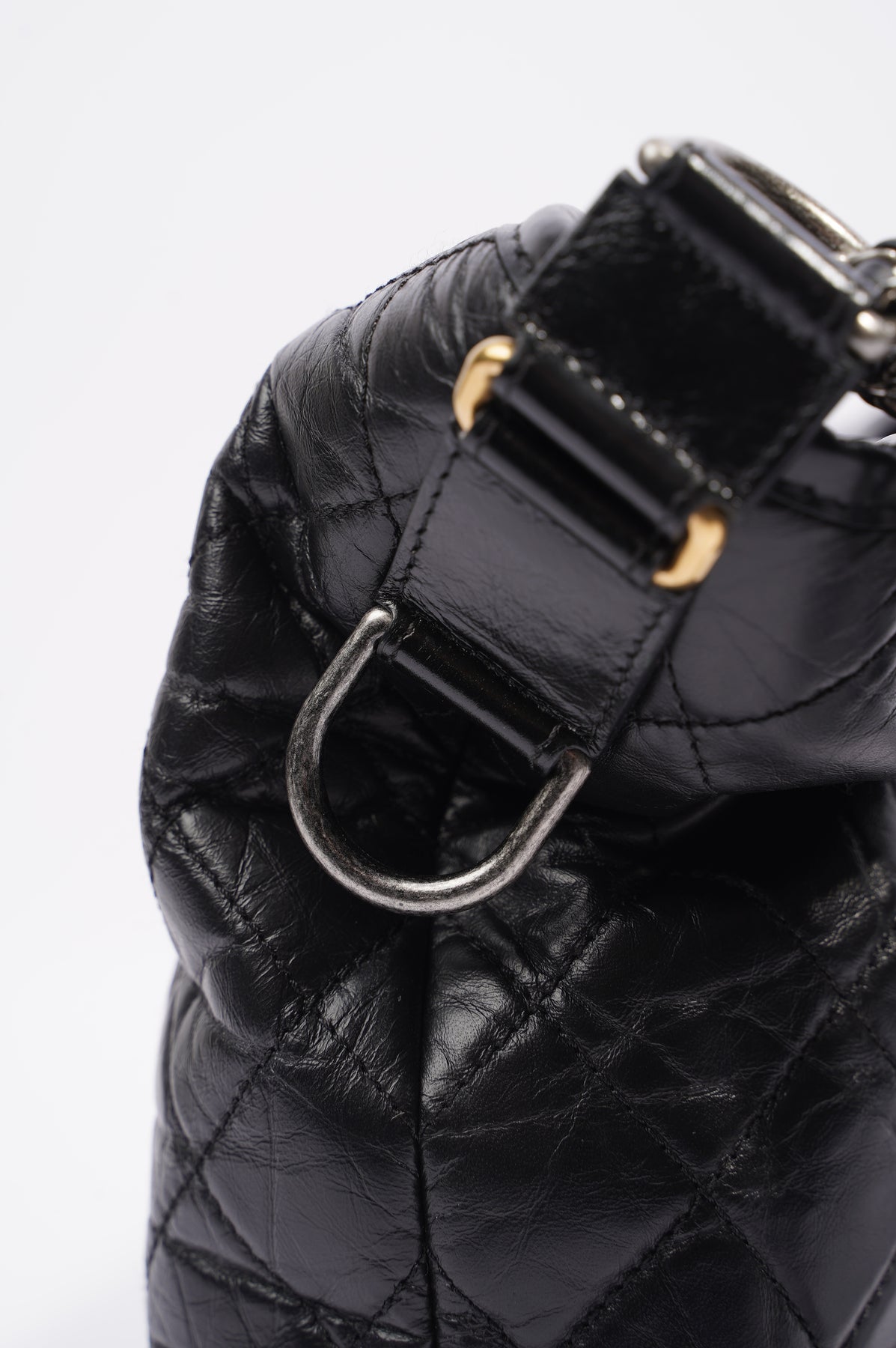 Chanel Large Gabrielle bag Black Leather ref.44364 - Joli Closet